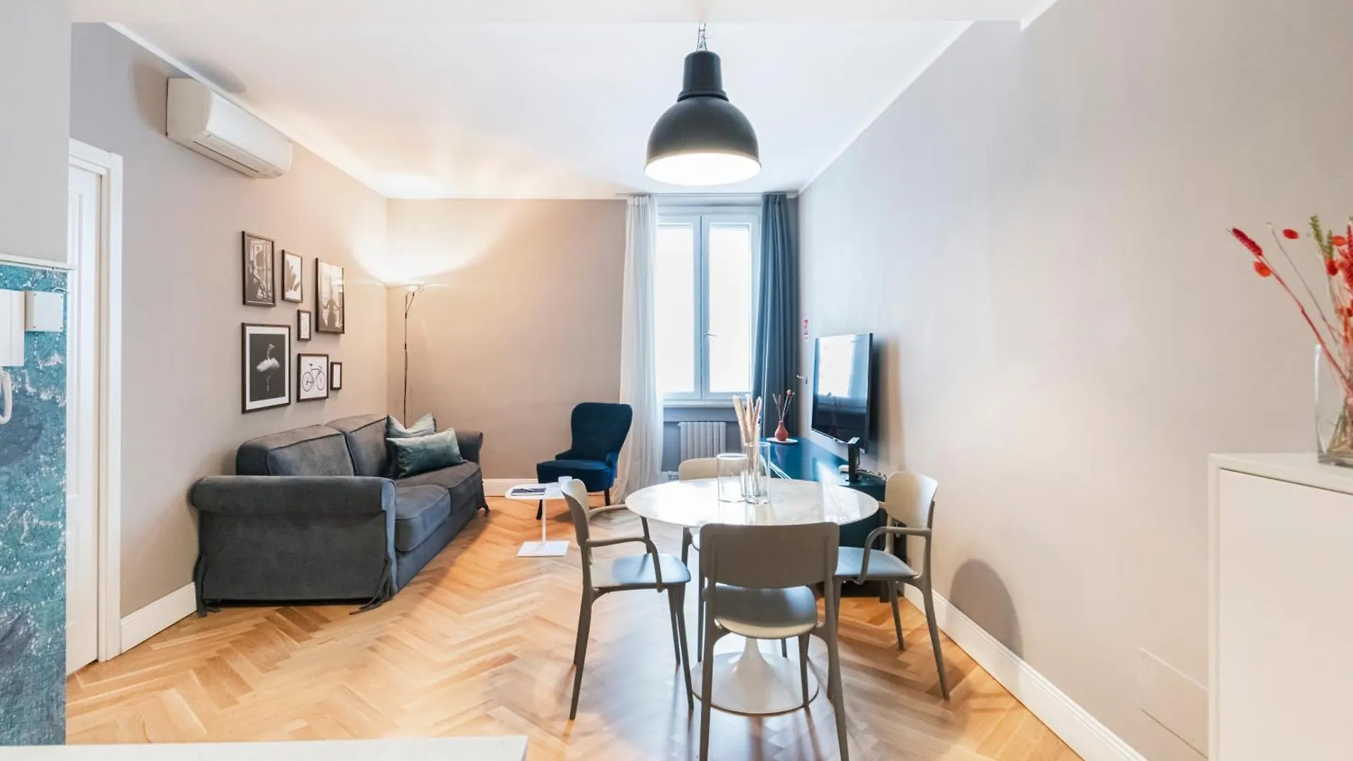 Beautiful And Spacious House In Corso Como By Easylife Milan 0*,  Italy