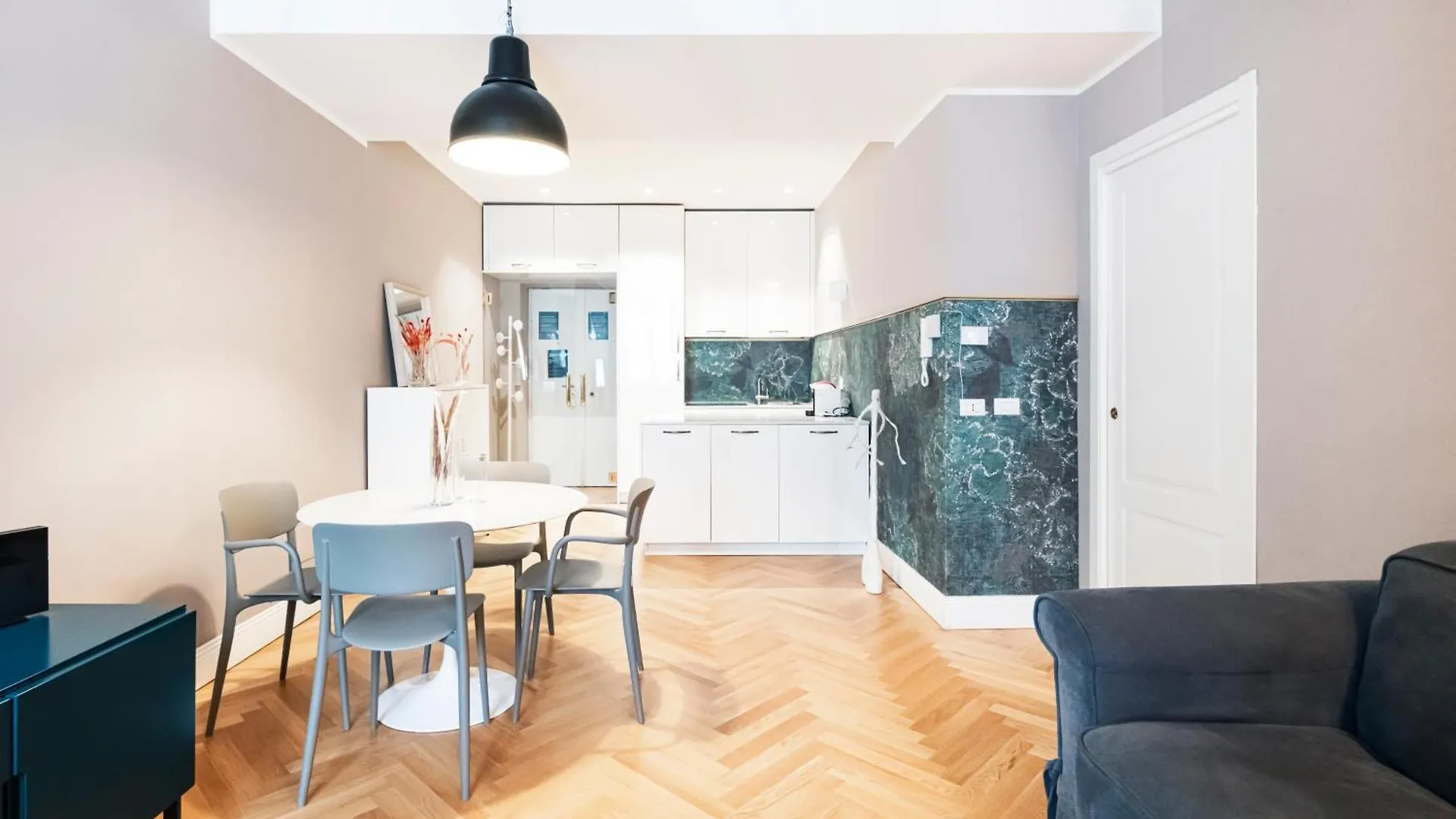 Beautiful And Spacious House In Corso Como By Easylife Milan Apartment