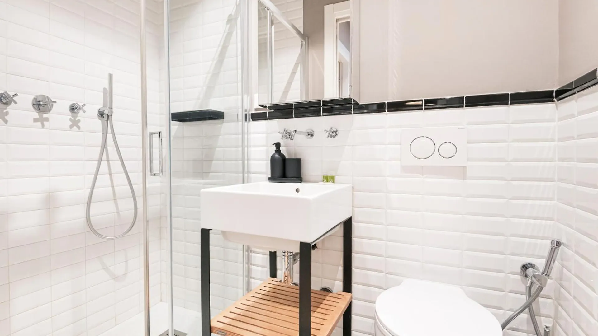 Apartment Beautiful And Spacious House In Corso Como By Easylife Milan